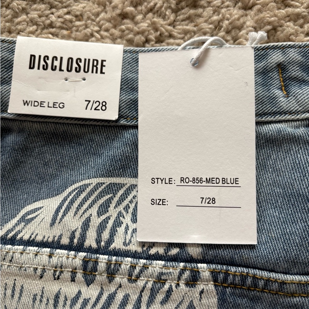 Disclosure Women Sz 28 Wide Leg Fly with Me Lt. Blue Jeans with Angel Wing Back - Picture 9 of 11